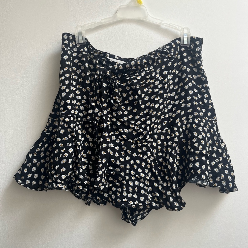 Black and White Floral Skort